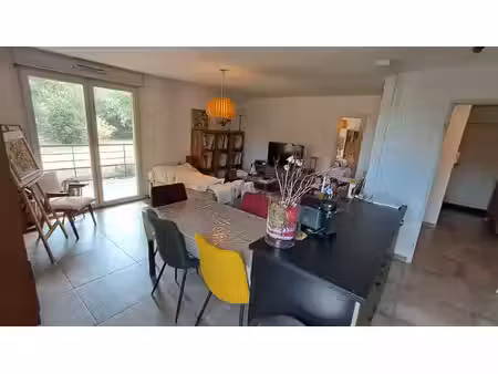 appartement t3 avec balcon  dans résidence de standing à montauban