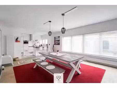 instapklaar 3-slaapkamerappartement met ruime zolder in c...