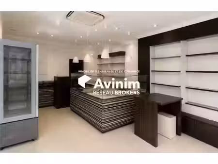 location commerce les lilas 93260 50m²