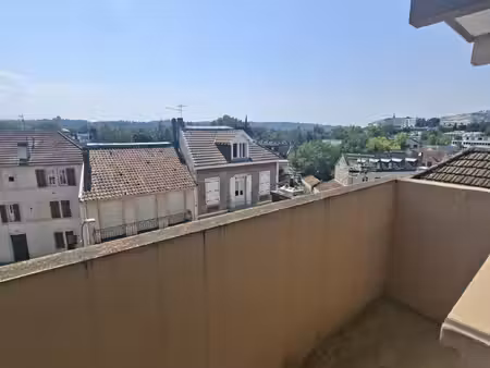 appartement t3 au quatrième étage avec ascenseur  avec vue d