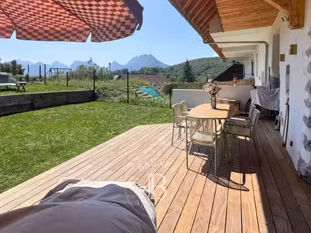 barnes annecy - villa appartement avec terrasse et jardin - au calme