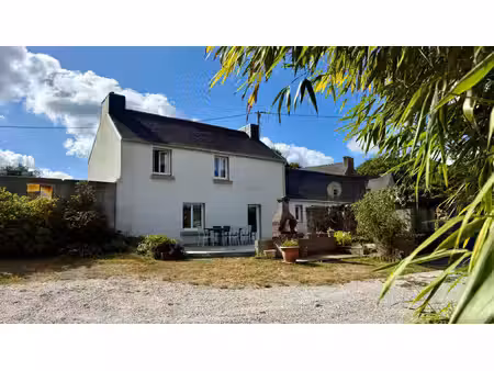 corps de ferme - 116 14 m2 - terrain de 2400 m2 - guilers