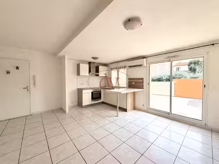 perpignan - appartement 2 pieces terrasse parking