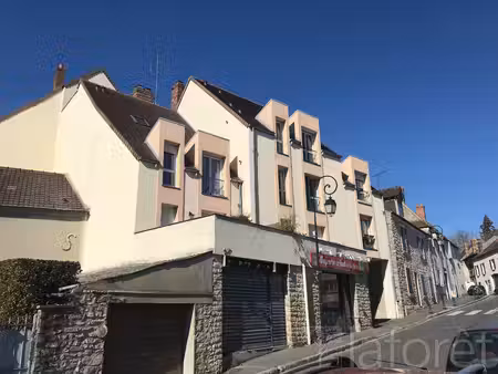 plein centre ville de la ferte alais