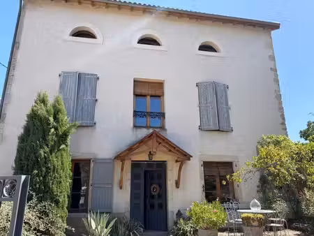 maison traditionnelle à vendre  9 pièces - jenzat 03800