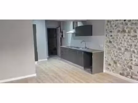 location appartement 3 pièces à bordeaux (33000) : à louer 3 pièces / 55m² bordeaux