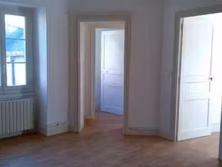 location appartement 2 pièces à nantes centre ville (44000) : à louer 2 pièces / 67m² nant