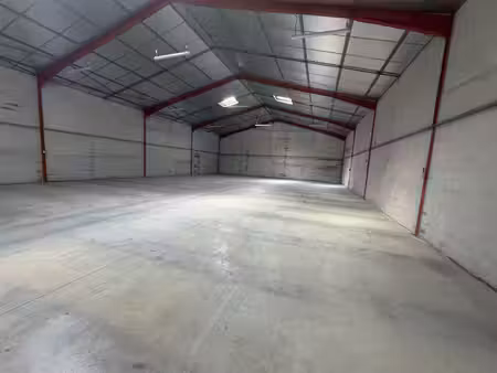 location local commercial