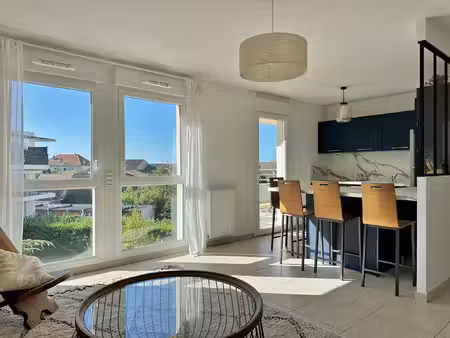 belleville-en-beaujolais - appartement 3 pièces - 61.05 m² - balcon - parking