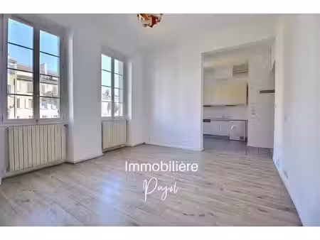 préfecture 13006 - appartement t4 traversant et lumineux