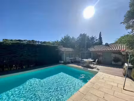 location meublée appartement 1 pièce 31 m² à le tholonet (13100)  700 €