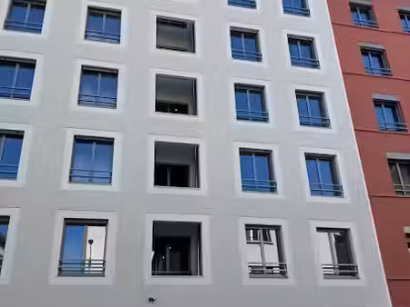 location appartement 4 pièces 76 m² à lyon 7ème (69007)  1 247 €