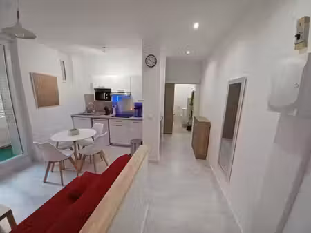 location meublée appartement 2 pièces 36 m² à toulon (83000)  780 €
