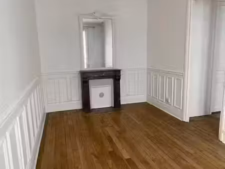 location appartement 2 pièces 41 m² à paris 10ème (75010)  1 165 €