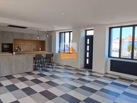 location maison à saint-jean-de-boiseau (44640) : à louer / 150m² saint-jean-de-boiseau