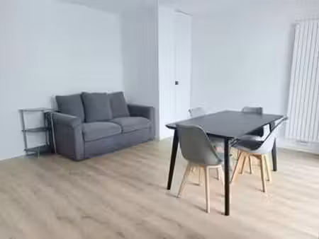 location appartement 2 pièces meublé à la roche-sur-yon (85000) : à louer 2 pièces meublé 