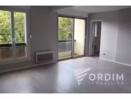 location appartement 1 pièce 34 m² à auxerre (89000)