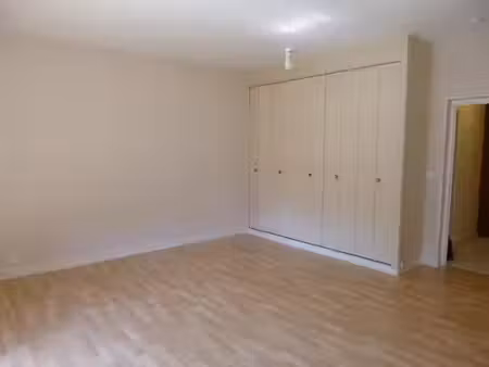 location appartement 1 pièce 35 m² à reims (51100)