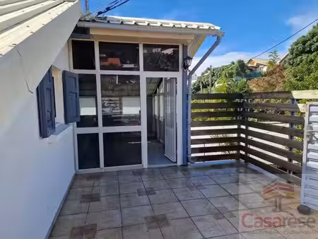 location appartement 2 pièces 50 m² à sainte-marie (97438)