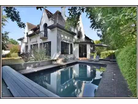 maison de caractère à vendre 12 pièces (40) de 355 m² au coeur du centre-ville