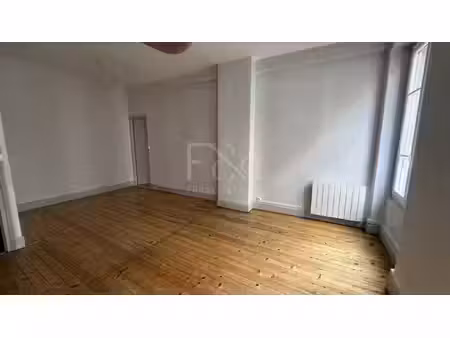 t2 de 58m² - rue renan à lyon 7ème