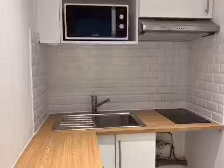location appartement 1 pièce 23 m² à marseille 6ème (13006)  600 €