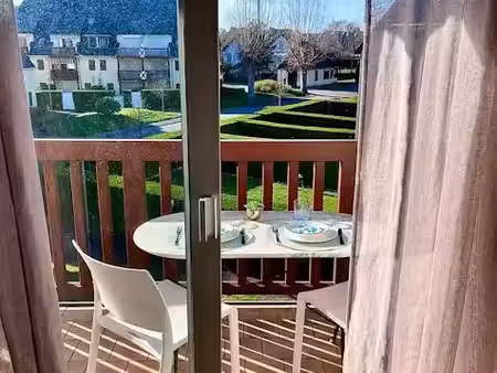 location meublée appartement 1 pièce 23 m² à tourgéville (14800)  590 €