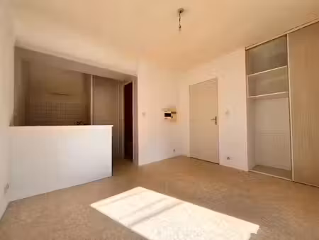 location appartement 1 pièce 17 m² à lesneven (29260)  300 €