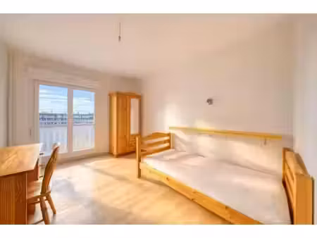location meublée appartement 5 pièces 74 m² à rennes (35000)  400 €