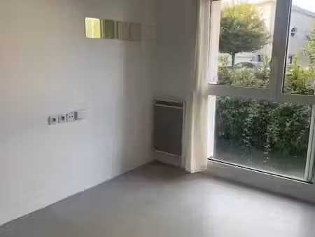 location appartement 1 pièce 19 m² à brest (29200)  450 €