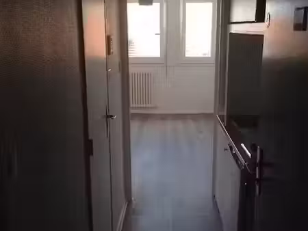 location appartement 1 pièce 18 m² à metz (57000)  450 €