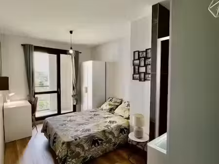 location meublée appartement 5 pièces 76 m² à toulouse (31000)  430 €