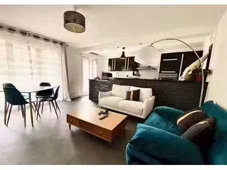 location meublée appartement 3 pièces 56 m² à cergy (95000)  590 €