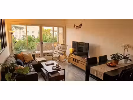 location meublée appartement 5 pièces 100 m² à lyon 8ème (69008)  595 €