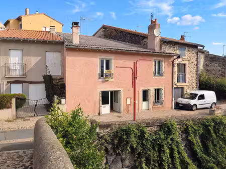 maison vals pres le puy   120 m² à rénover