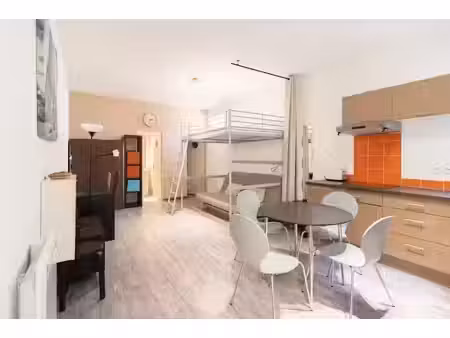 location meublée appartement 1 pièce 31 m² à bordeaux (33000)  720 €