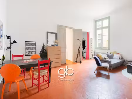 appartement de caractère dans hôtel particulier à béziers