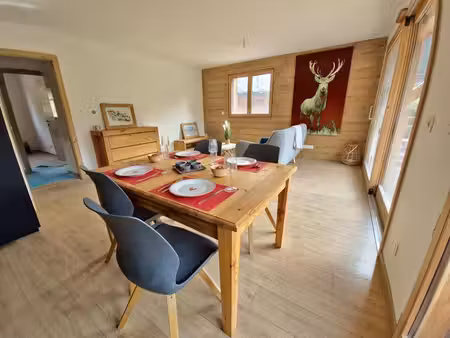 un nouveau programme mixant appartements et chalets neufs  situé dans un cadre ensoleillé.