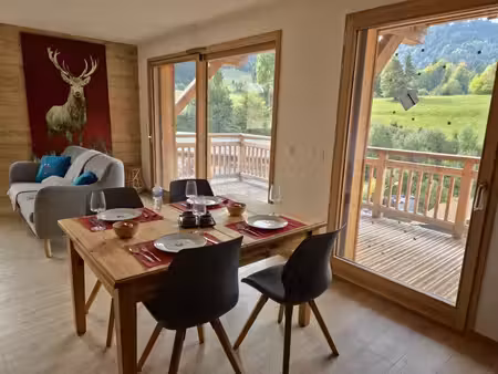 un nouveau programme mixant appartements et chalets neufs  situé dans un cadre ensoleillé.