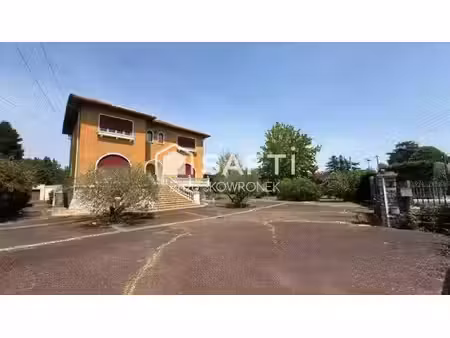 vente maison 8 pièces 220 m² le passage (47520)