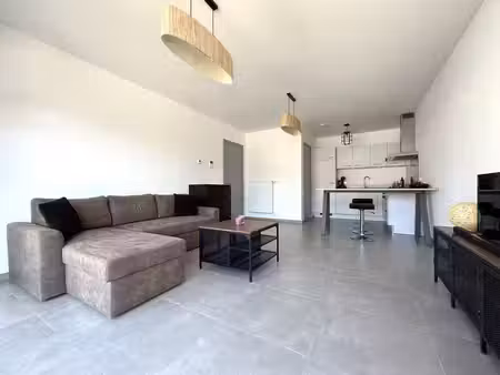 appartement une chambre avec terrasse
