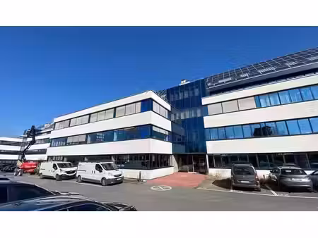 espace de bureau à louer à sluispark sur la r4 à merelbeke.