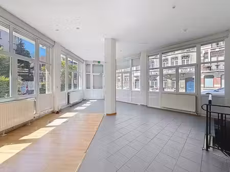 dailly - splendide magnifique bureau à louer côté vitrine