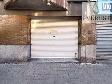 quartier helmet schaerbeek ! – garage privé à front de rue
