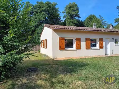 maison rénovée et meublée située à l'hopital commune de grayan