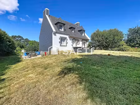 maison néo-bretonne 4 chambres sur sous-sol complet  vaste terrain en campagne