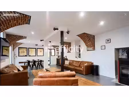 maison 5 pièces - 219 m²