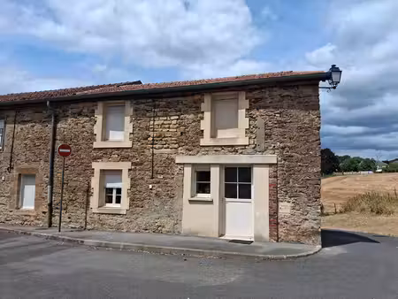 maison rénovée mitoyenne d'un coté de 74 m2 sh à montcornet