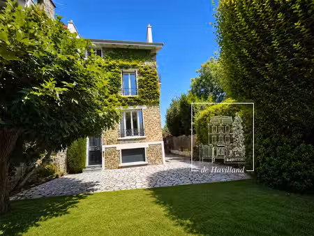 location meublée maison 6 pièces 147 m² à saint-cloud (92210)  4 500 €