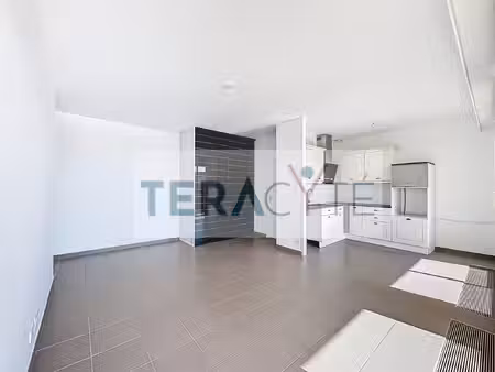 t3 récent avec grande terrasse